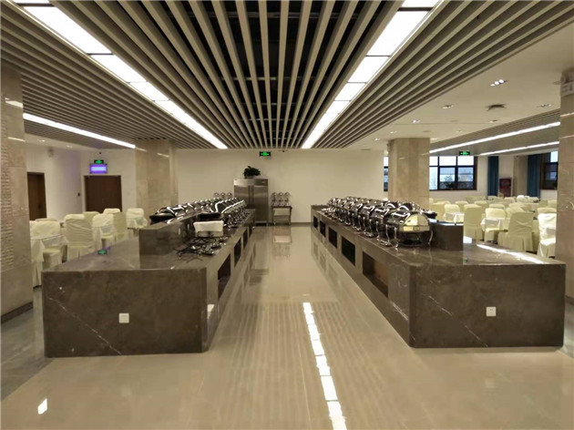 食堂自助餐台